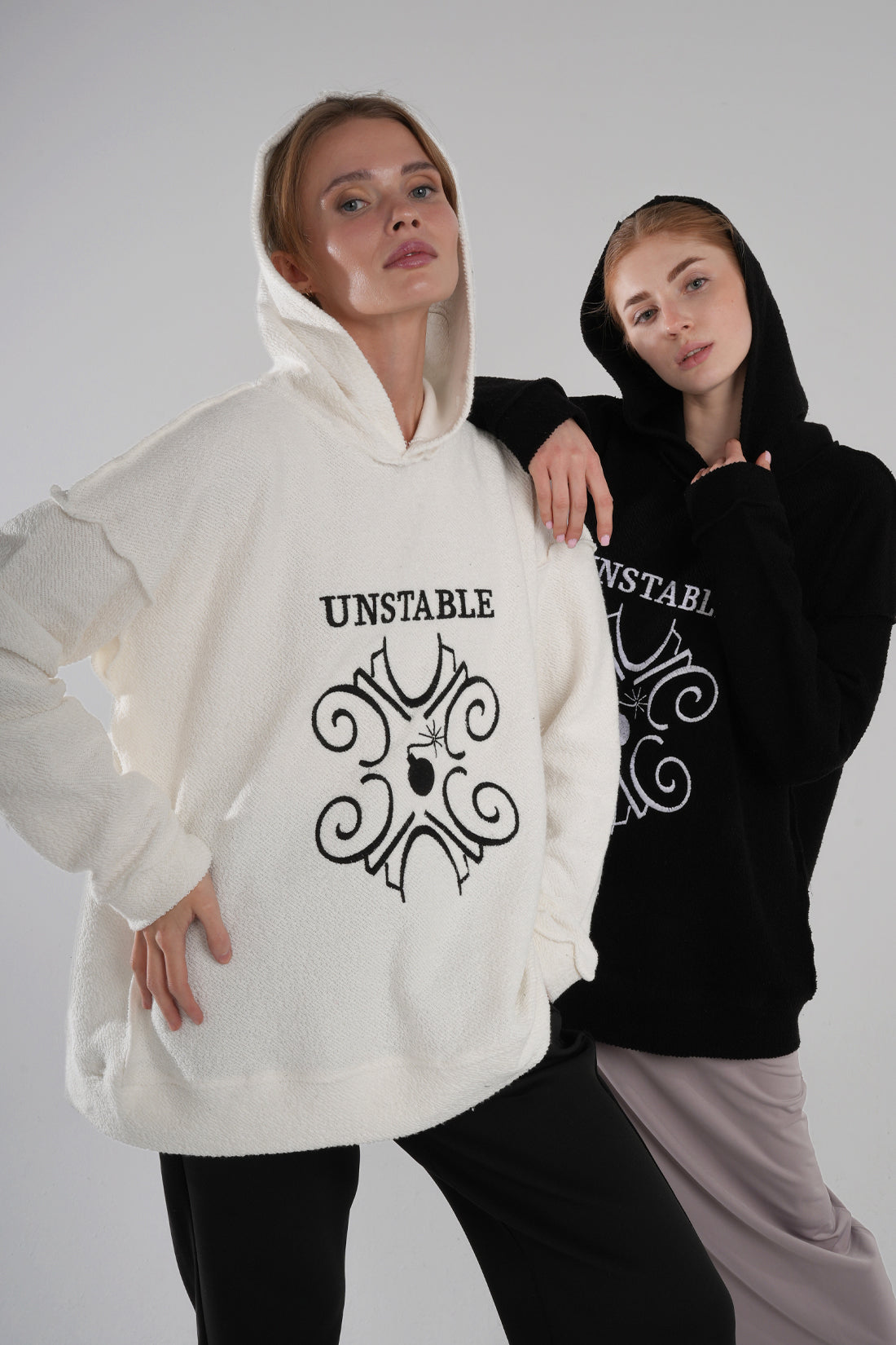 Instabiele hoodie wit